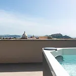Insula Boutique Hotel 4*