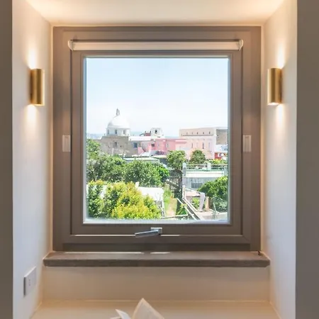 Insula Boutique 4*