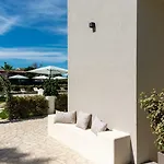 Insula Boutique Hotel 4*
