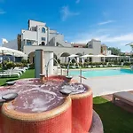 Insula Boutique Hotel 4*