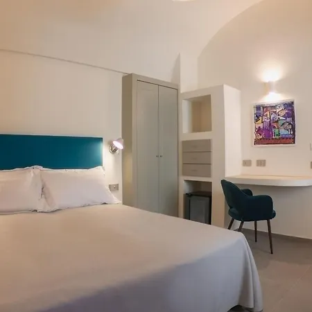 Insula Boutique 4* פרוסידה