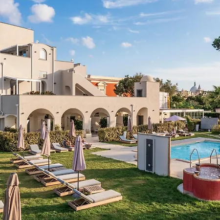 Insula Boutique Hotel