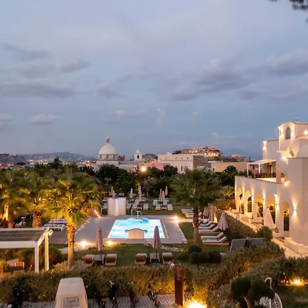Insula Boutique 4*