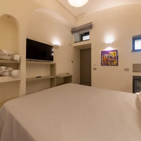 Insula Boutique 4*