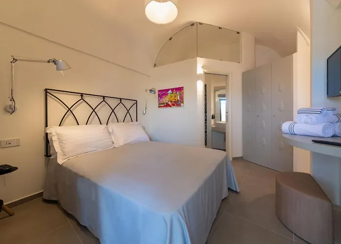 Insula Boutique Hotel