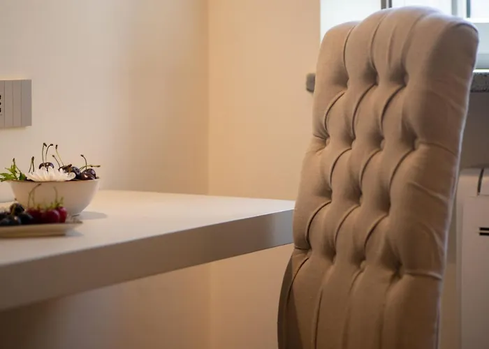 Insula Boutique Hotel 4*