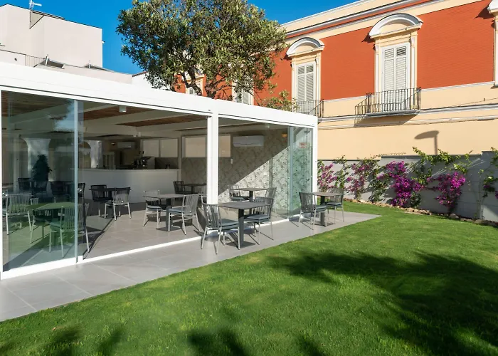 Insula Boutique Hotel 4*