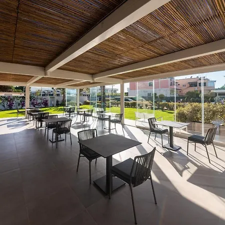 Insula Boutique Hotel 4*