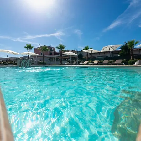 Insula Boutique 4*