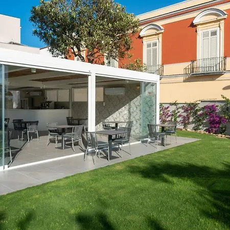 Insula Boutique