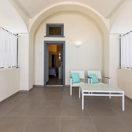 Hotel Insula Boutique 4*