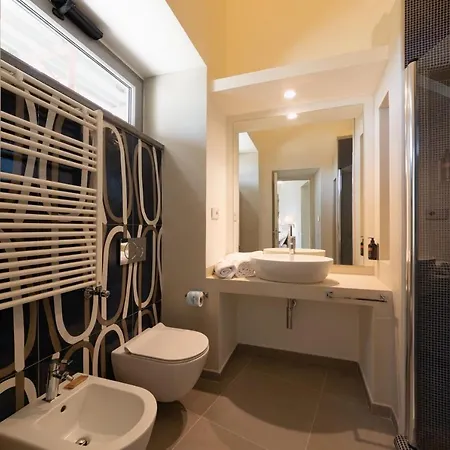 Insula Boutique Hotel 4*