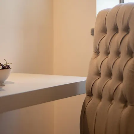 Insula Boutique Hotel 4*