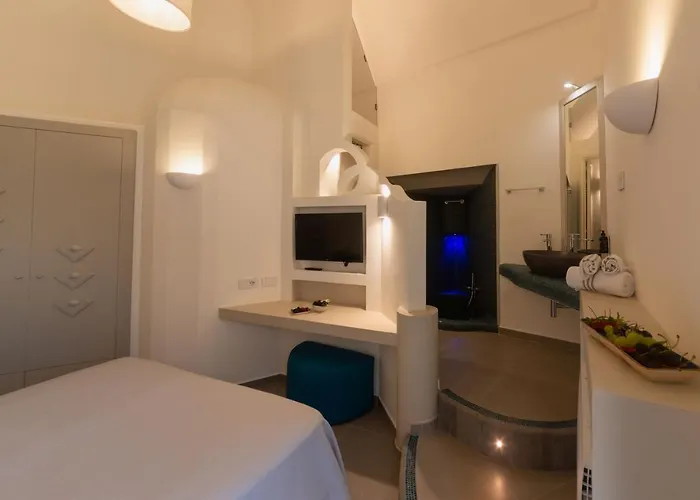 Insula Boutique Hotel